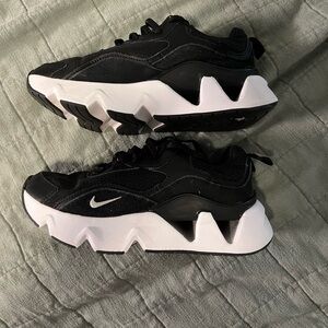 NIKE RYZ 365